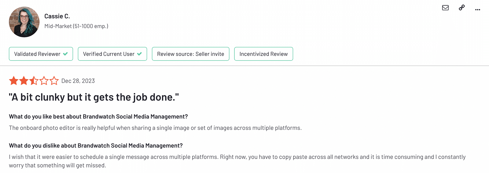 G2 review of Brandwatch mentioning cross-posting