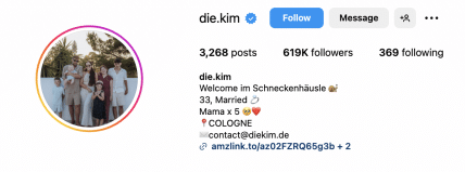 Familien-Influencerin die Kim